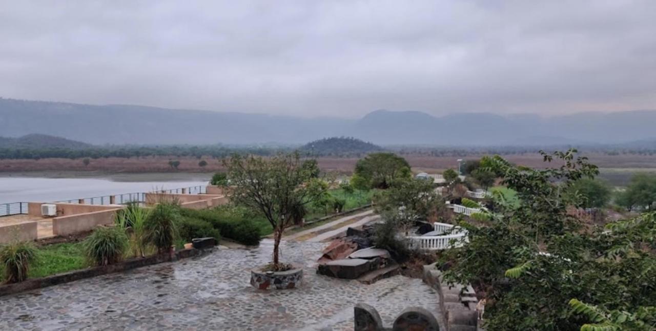 Prime Neelkanth Forest Retreat Resort Tehla Eksteriør bilde